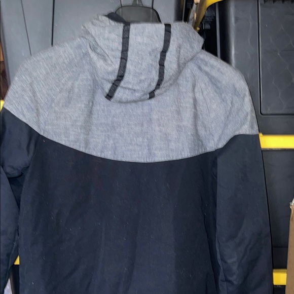 Nike Men's Black and Gray Jacket - Picture 2 of 3